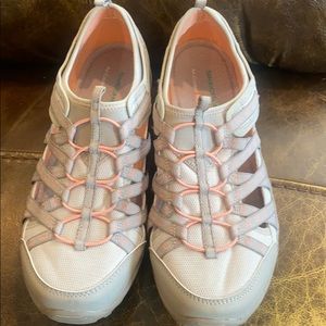 Sketchers 11 slip on shoes